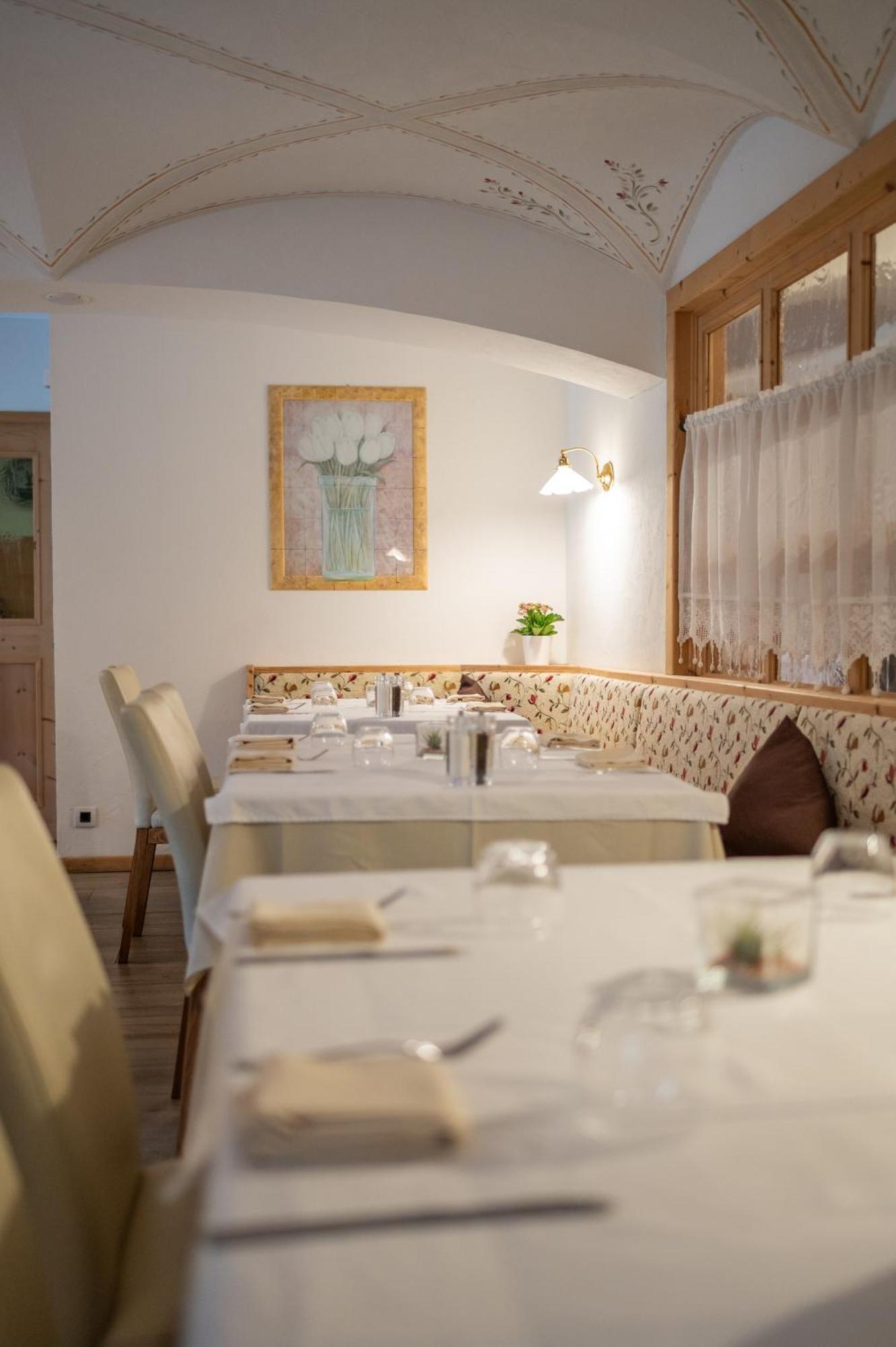 Hotel Lago Della Creta San Vigilio Di Marebbe Bagian luar foto